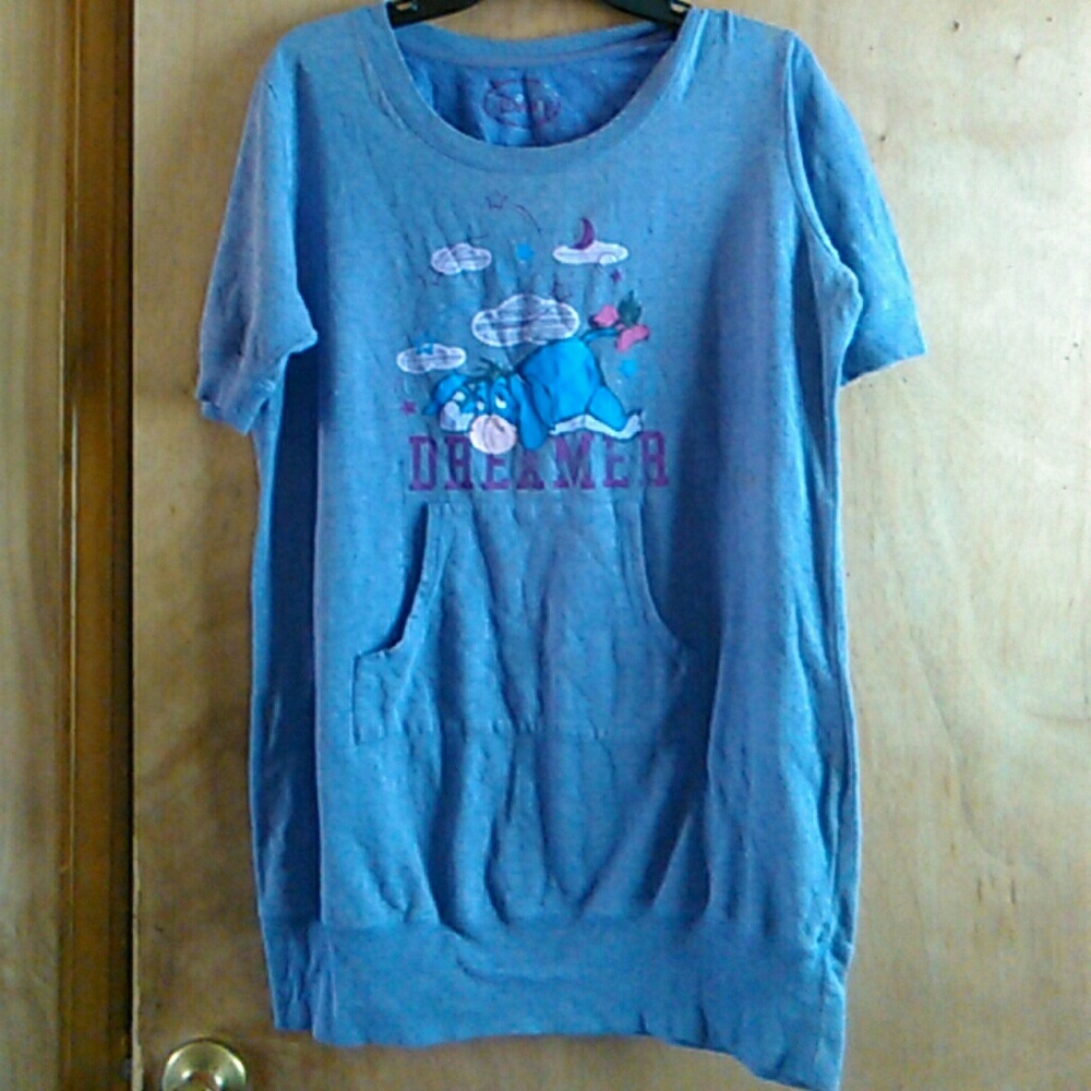 Disney top with pockets